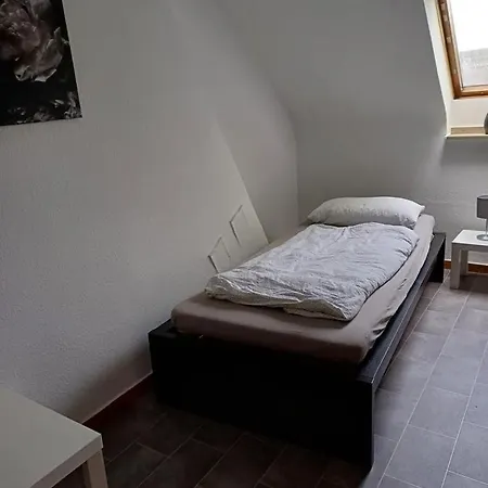 Dachgeschosswohnung In Poll