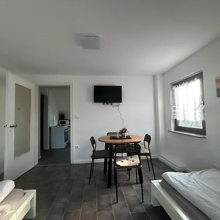 דירה Dachgeschosswohnung In Poll